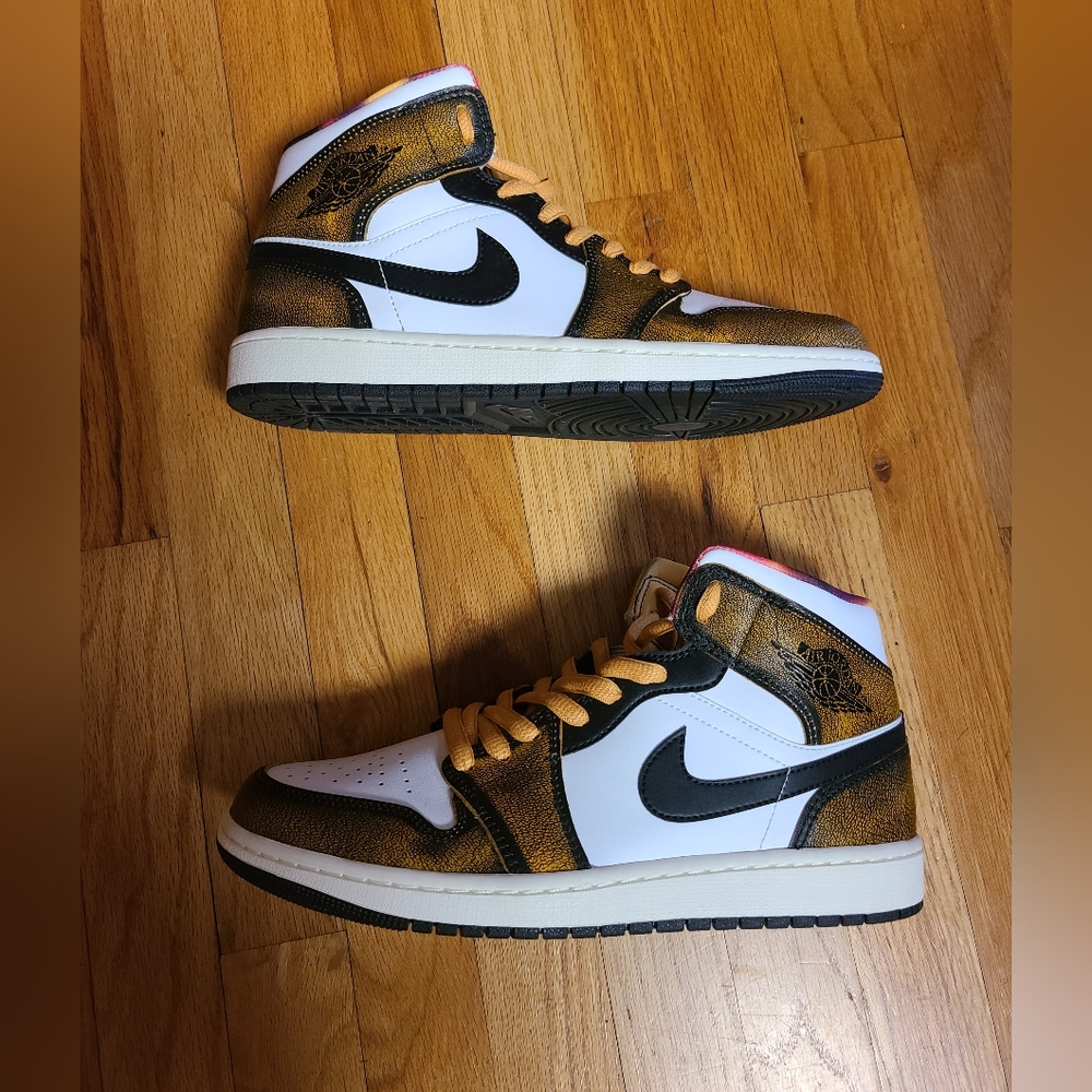 Jordan 1 Mid SE Wear Away Taxi
